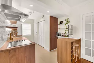 915 8th St, Miami Beach, FL 33139 - Photo 12