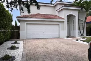 10240 SW 227th Ln, Cutler Bay, FL 33190 - Photo 2