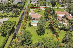 11460 SW 1st Ct, Plantation, FL 33325 - Photo 2