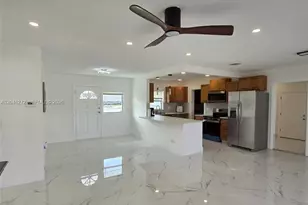305 SE Airoso Blvd, Port Saint Lucie, FL 34983 - Photo 2
