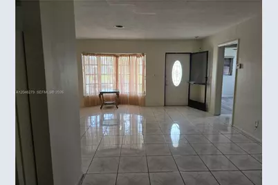 4205 NW 52nd Ave, Lauderdale Lakes, FL 33319 - Photo 8