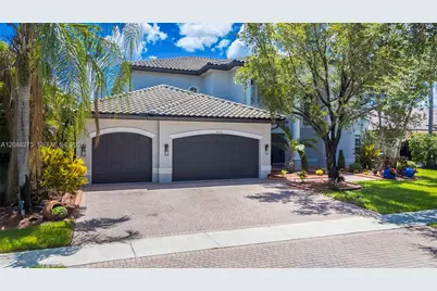 4135 SW 186th Way, Miramar, FL 33029 - Photo 2