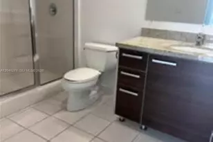 185 SW 7th St, Miami, FL 33130 - Photo 12