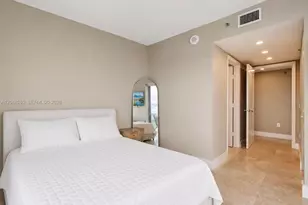 2641 N Flamingo Rd, Plantation, FL 33323 - Photo 16