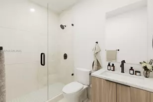 140 NW 164th St, Miami, FL 33169 - Photo 6