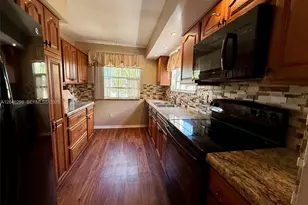 2512 SE 19th Pl, Homestead, FL 33035 - Photo 4