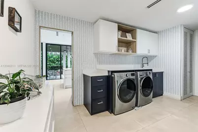 445 Ridgewood Rd, Key Biscayne, FL 33149 - Photo 16