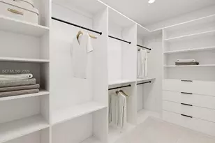 142 NW 164th St, Miami, FL 33169 - Photo 10