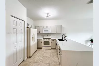 3740 NE 3rd Ct, Homestead, FL 33033 - Photo 10