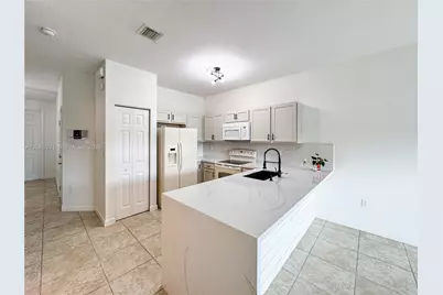3740 NE 3rd Ct, Homestead, FL 33033 - Photo 12