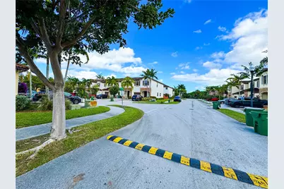 3740 NE 3rd Ct, Homestead, FL 33033 - Photo 34