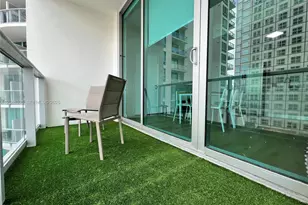 300 S Biscayne Blvd, Miami, FL 33131 - Photo 8