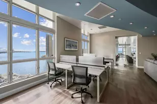 300 S Biscayne Blvd, Miami, FL 33131 - Photo 14