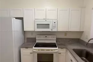 925 NW 82nd Ave, Miami, FL 33126 - Photo 6
