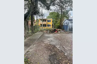 1110 NW 34th St, Miami, FL 33127 - Photo 2