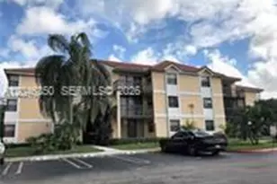 5761 Riverside Dr, Coral Springs, FL 33067 - Photo 4
