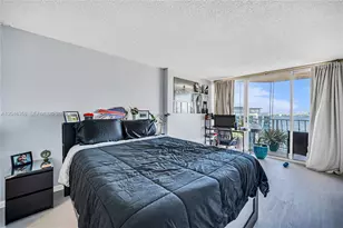 7601 E Treasure Dr, North Bay Village, FL 33141 - Photo 4