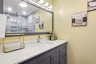 1476 N Mangonia Dr, West Palm Beach, FL 33401 - Photo 16