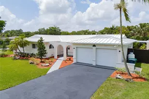 10442 SW 114th St, Miami, FL 33176 - Photo 2