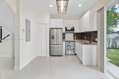 1252 NW 39th St #1252, Miami, FL 33142 - Photo 4