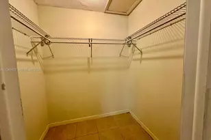 809 NE 199th St, Miami, FL 33179 - Photo 2