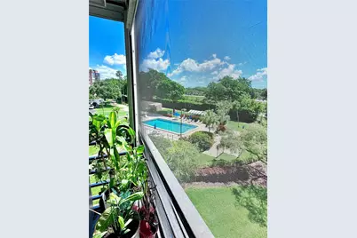 1300 Saint Charles Pl #402, Pembroke Pines, FL 33026 - Photo 2