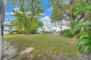 746 SW 4th St, Dania Beach, FL 33004 - Photo 32
