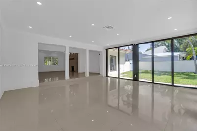 549 NE 12th Ave #1, Fort Lauderdale, FL 33301 - Photo 18