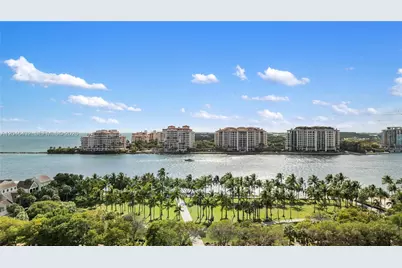 300 S Pointe Dr #907, Miami Beach, FL 33139 - Photo 22