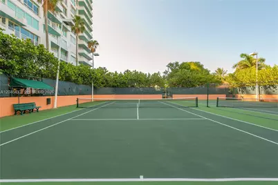 300 S Pointe Dr #907, Miami Beach, FL 33139 - Photo 70