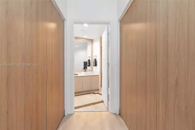 300 S Pointe Dr #907, Miami Beach, FL 33139 - Photo 34