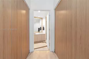 300 South Pointe Dr, Miami Beach, FL 33139 - Photo 34