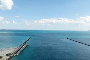 300 South Pointe Dr, Miami Beach, FL 33139 - Photo 34