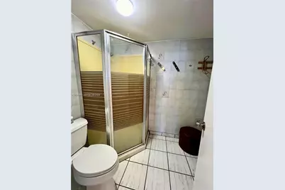 2899 Collins Ave #905, Miami Beach, FL 33140 - Photo 14