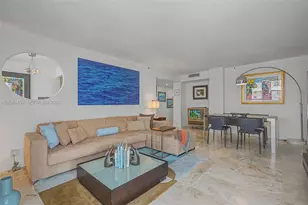 2555 Collins Ave, Miami Beach, FL 33140 - Photo 18
