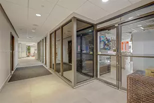 2555 Collins Ave, Miami Beach, FL 33140 - Photo 32