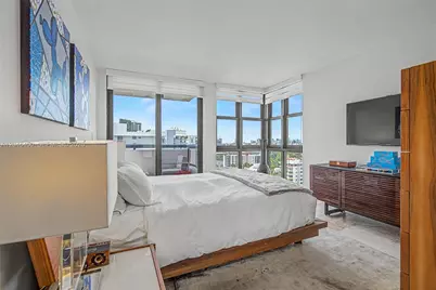 2555 Collins Ave #1814, Miami Beach, FL 33140 - Photo 8