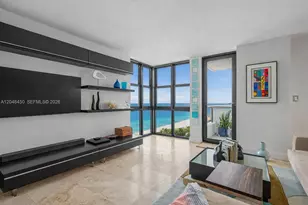 2555 Collins Ave, Miami Beach, FL 33140 - Photo 16
