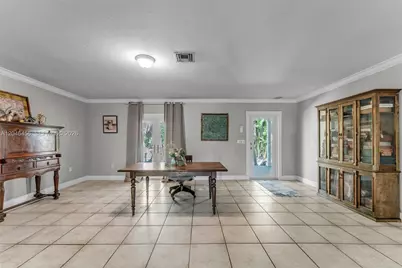 20076 SW 190th St, Miami, FL 33187 - Photo 6