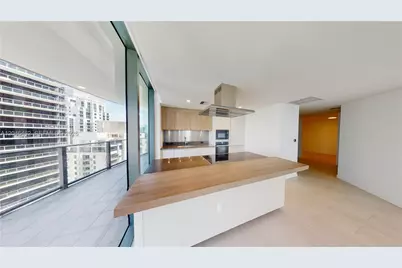 1000 Brickell Plaza #3915, Miami, FL 33131 - Photo 2
