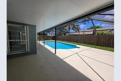 9300 Dunhill Dr, Miramar, FL 33025 - Photo 18