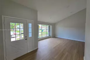 9300 Dunhill Dr, Miramar, FL 33025 - Photo 4