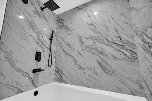 3405 Emerald Oaks Dr, Hollywood, FL 33021 - Photo 14