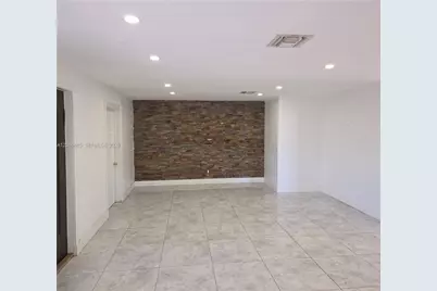323 NW 4th Pl, Deerfield Beach, FL 33441 - Photo 10