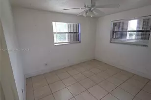 323 NW 4th Pl, Deerfield Beach, FL 33441 - Photo 14