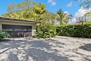 11220 SW 74th Ave, Pinecrest, FL 33156 - Photo 1