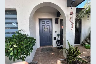 6633 NW 178th Ter, Hialeah, FL 33015 - Photo 4