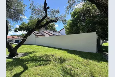 6633 NW 178th Ter, Hialeah, FL 33015 - Photo 6