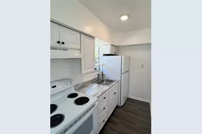 1946 NE 167th St #1, North Miami Beach, FL 33162 - Photo 8
