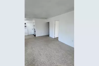 1946 NE 167th St #1, North Miami Beach, FL 33162 - Photo 4